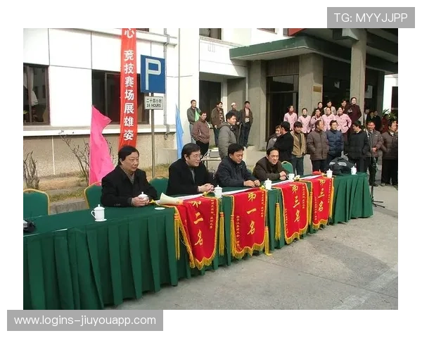 池中激战—现代水上拔河比赛热潮来袭，水上拔河比赛技巧